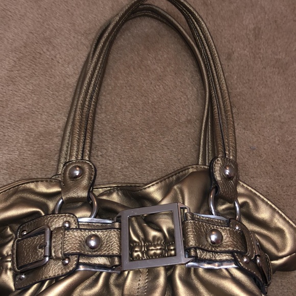 Wilson’s Leather Gold and Silver Purse - Picture 4 of 6